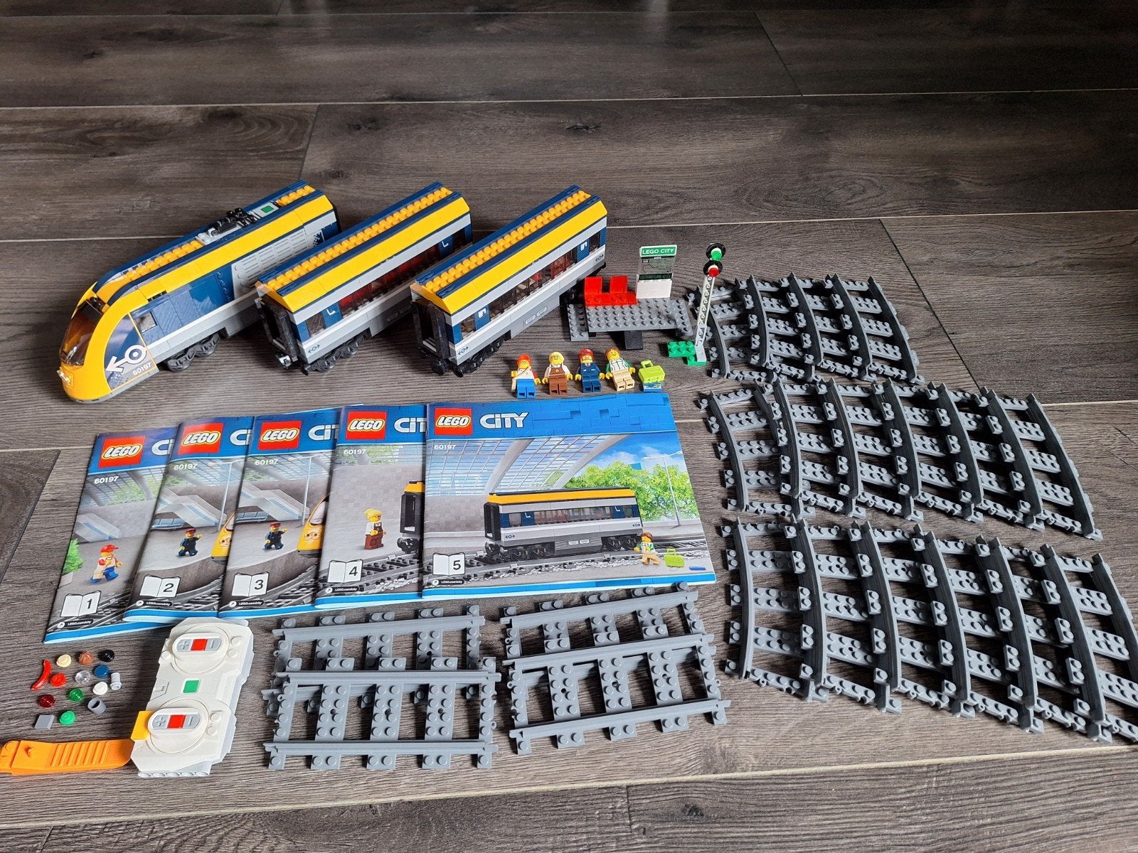 lego city trein 60197 Compleet! met boekjes, Ophalen, Zo goed als nieuw
