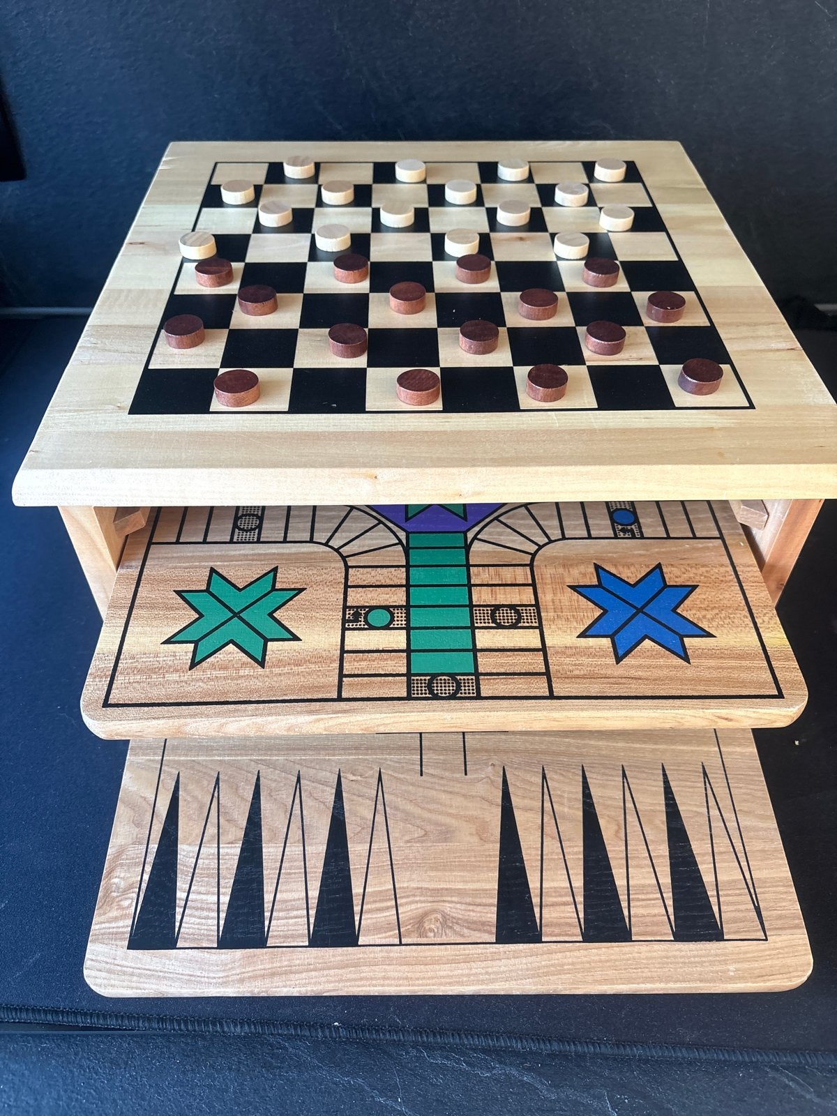 Massief houten spelhuis met 10 klassieke spellen, Hobby en Vrije tijd, Een of twee spelers, Ophalen of Verzenden, Zo goed als nieuw