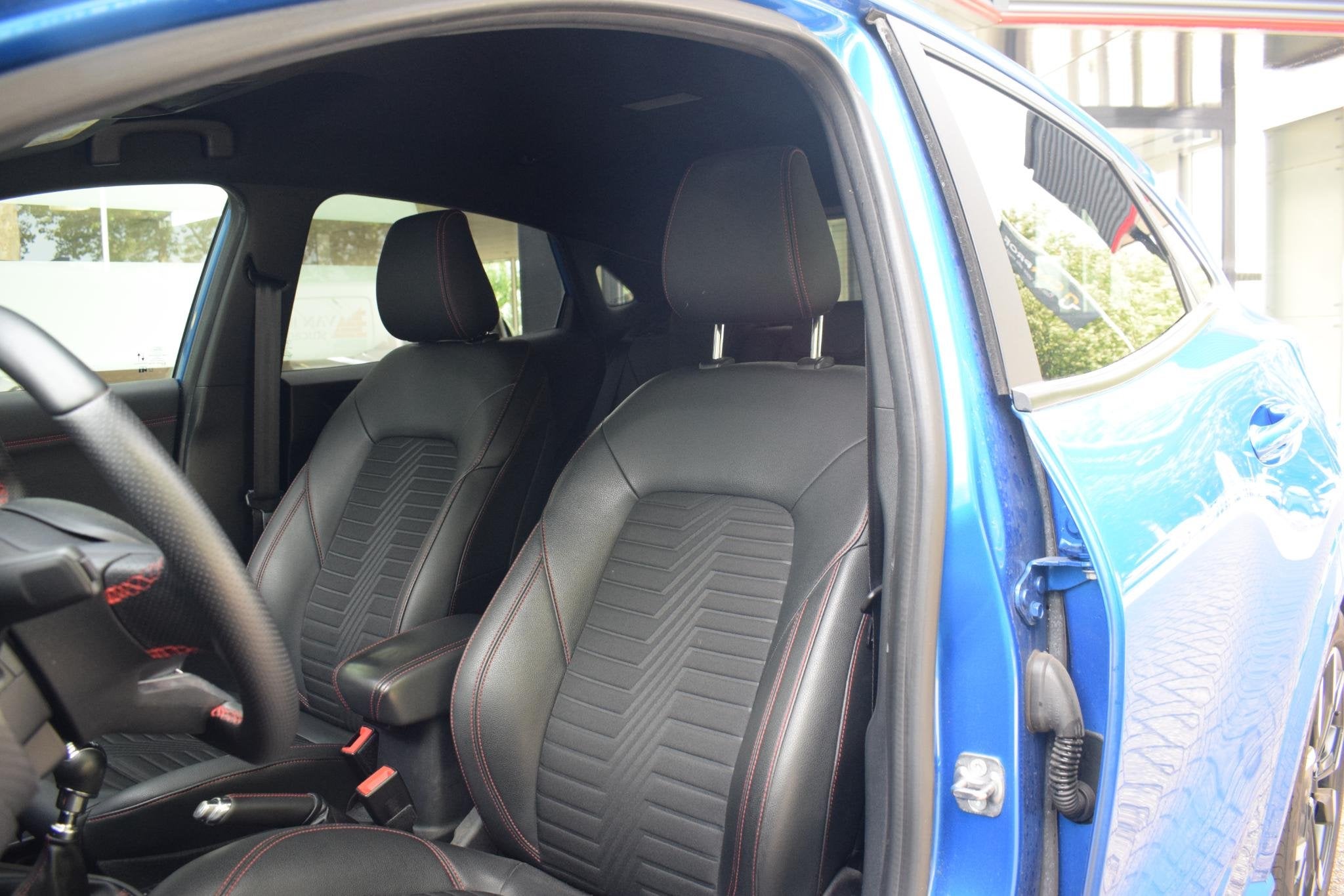 Ford Puma 1.0 155PK Hybrid ST-Line X met B&O|CAMERA|NAVIGATI, Voorwielaandrijving, Euro 6, Blauw, Leder en Stof