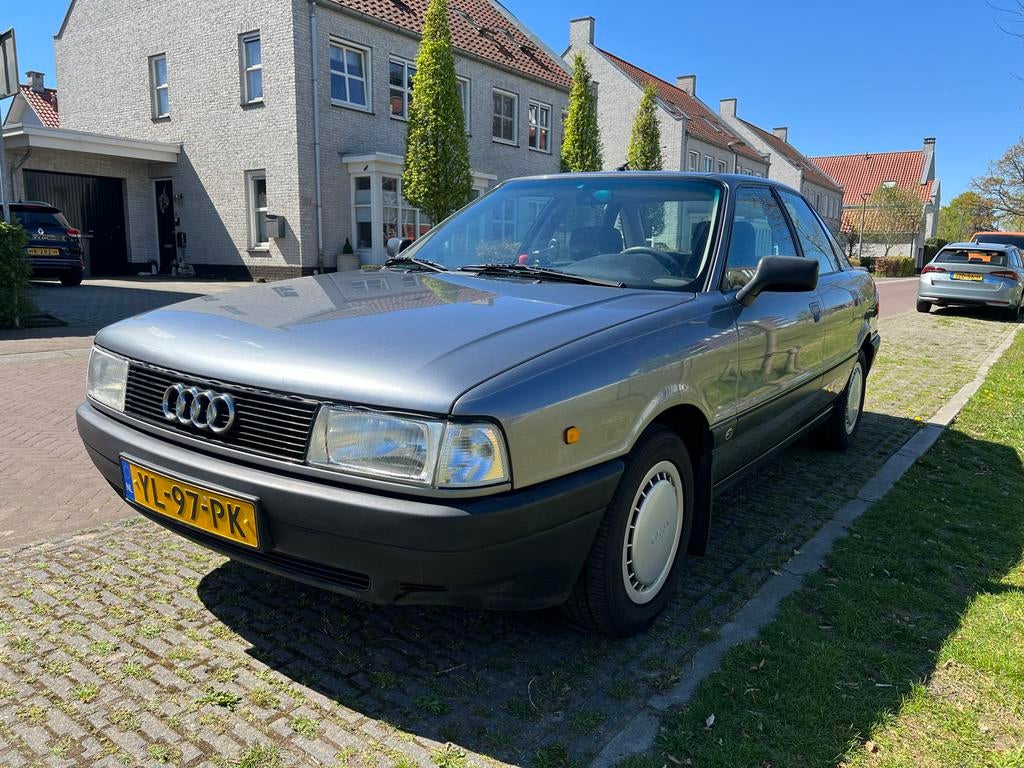 Audi 80 1.6 U9 1990 Grijs, Voorwielaandrijving, 1025 kg, Stof, 4 cilinders