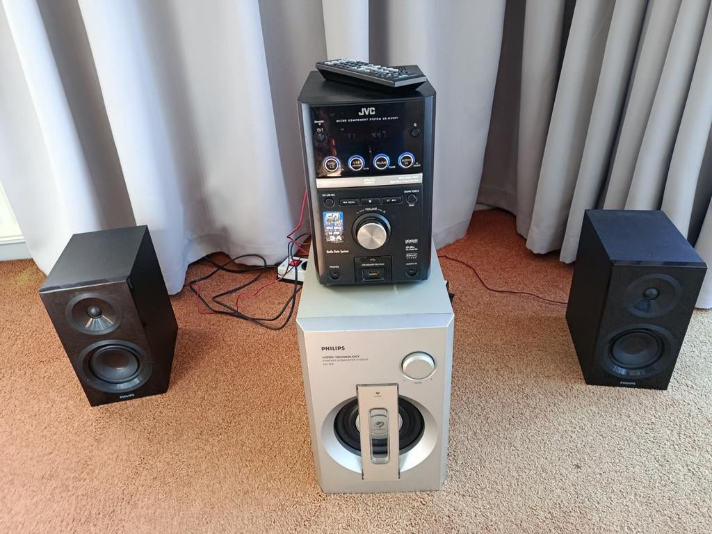 JVC UX-G500V cd/dvd/usb/FM + Philips speakers + subwoofer, Audio, Tv en Foto, Luidsprekers, Ophalen of Verzenden, Zo goed als nieuw