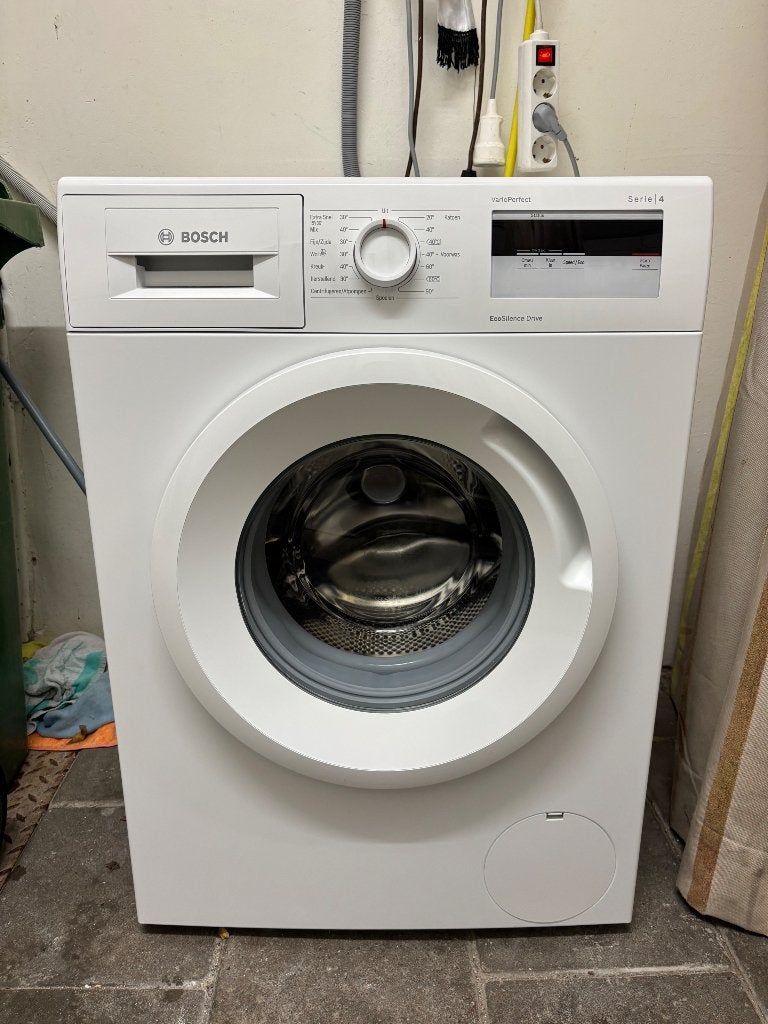 Nette Wasmachine | Bosch | 7 Kilo | 1400 Toeren, Ophalen, Minder dan 85 cm, Zo goed als nieuw, Voorlader