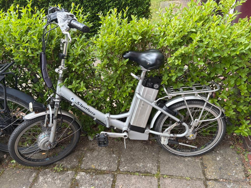 Elektrische vouw fiets, Gebruikt, Minder dan 47 cm, 30 tot 50 km per accu, Ophalen