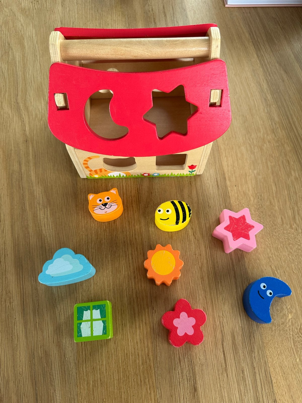New Classic Toys Huisjes Stoof met Vormen, Kinderen en Baby's, Speelgoed | Houten speelgoed, Ophalen, Gebruikt, Overige typen
