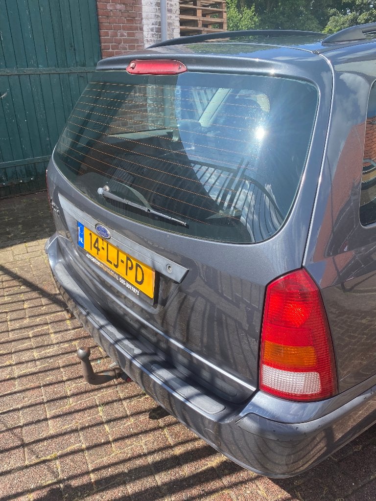 Ford Focus 2.0 I Trend Wagon 2003 Grijs, Auto's, Ford, Particulier, Focus, Radio, Trekhaak, Benzine, E, Stationwagon, Handgeschakeld