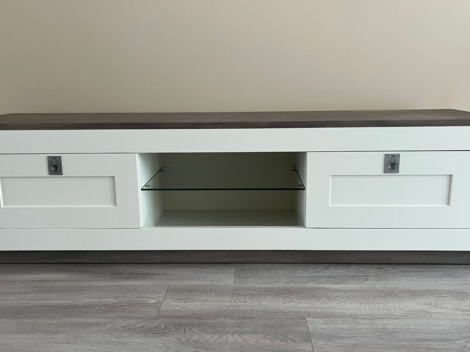 Tv meubel, Ophalen