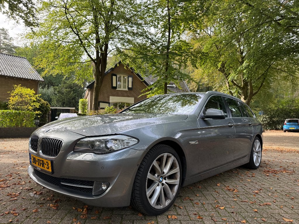 BMW F11 523i 3.0 High Exec Aut | R&N Tuned 272PK | APK 03/27, Euro 5, Achterwielaandrijving, Beige, 2000 kg