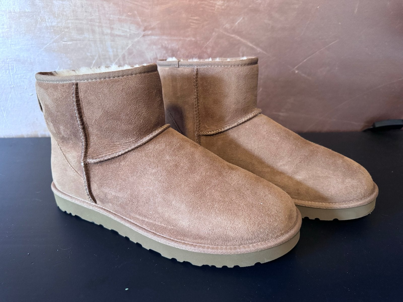 Uggs Classic Mini Laarzen - Maat 46 - Zo goed als nieuw, Kleding | Dames, Schoenen, Bruin, Lage of Enkellaarzen, Ophalen of Verzenden