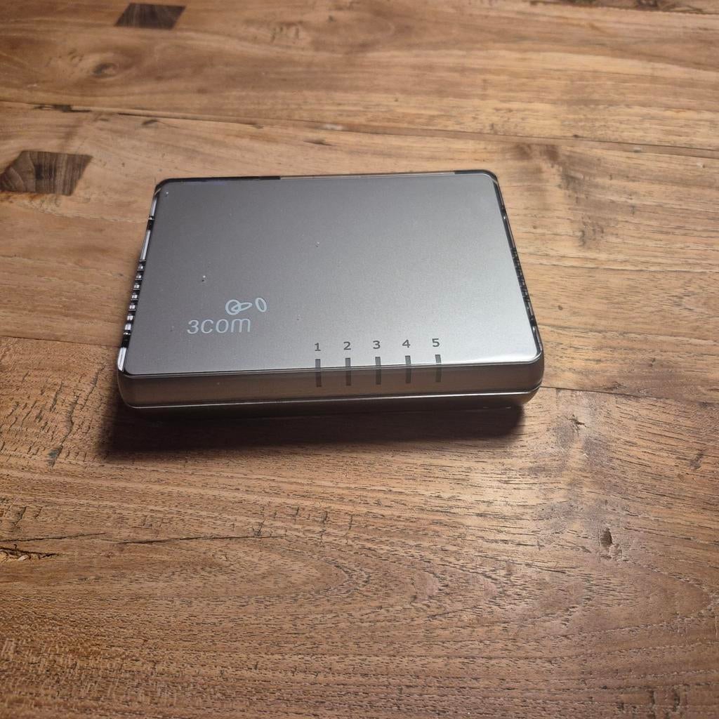 3com switch, Ophalen of Verzenden, Gebruikt, Overige modellen