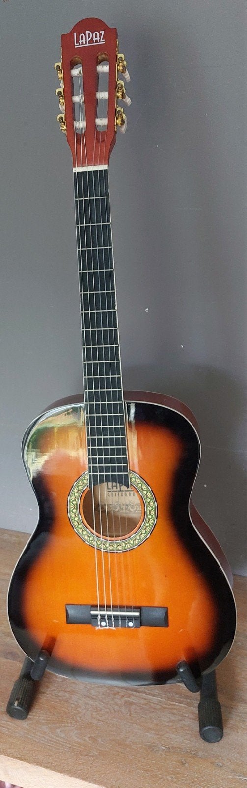 LaPaz klassieke gitaar met standaard en hoes, Muziek en Instrumenten, Ophalen, Zo goed als nieuw, Klassieke of Spaanse gitaar