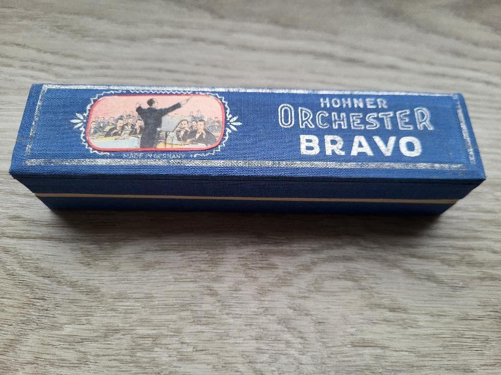 Mondharmonica Hohner Orchester Bravo C, Muziek en Instrumenten, Blaasinstrumenten | Mondharmonica's, Ophalen, Met koffer of doosje