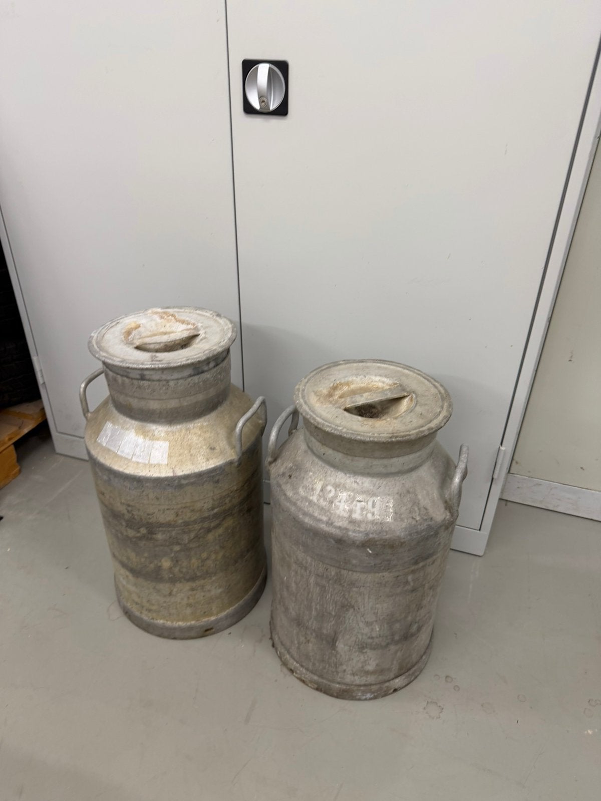 2 oude aluminium melkbussen – vintage, Antiek en Kunst, Ophalen