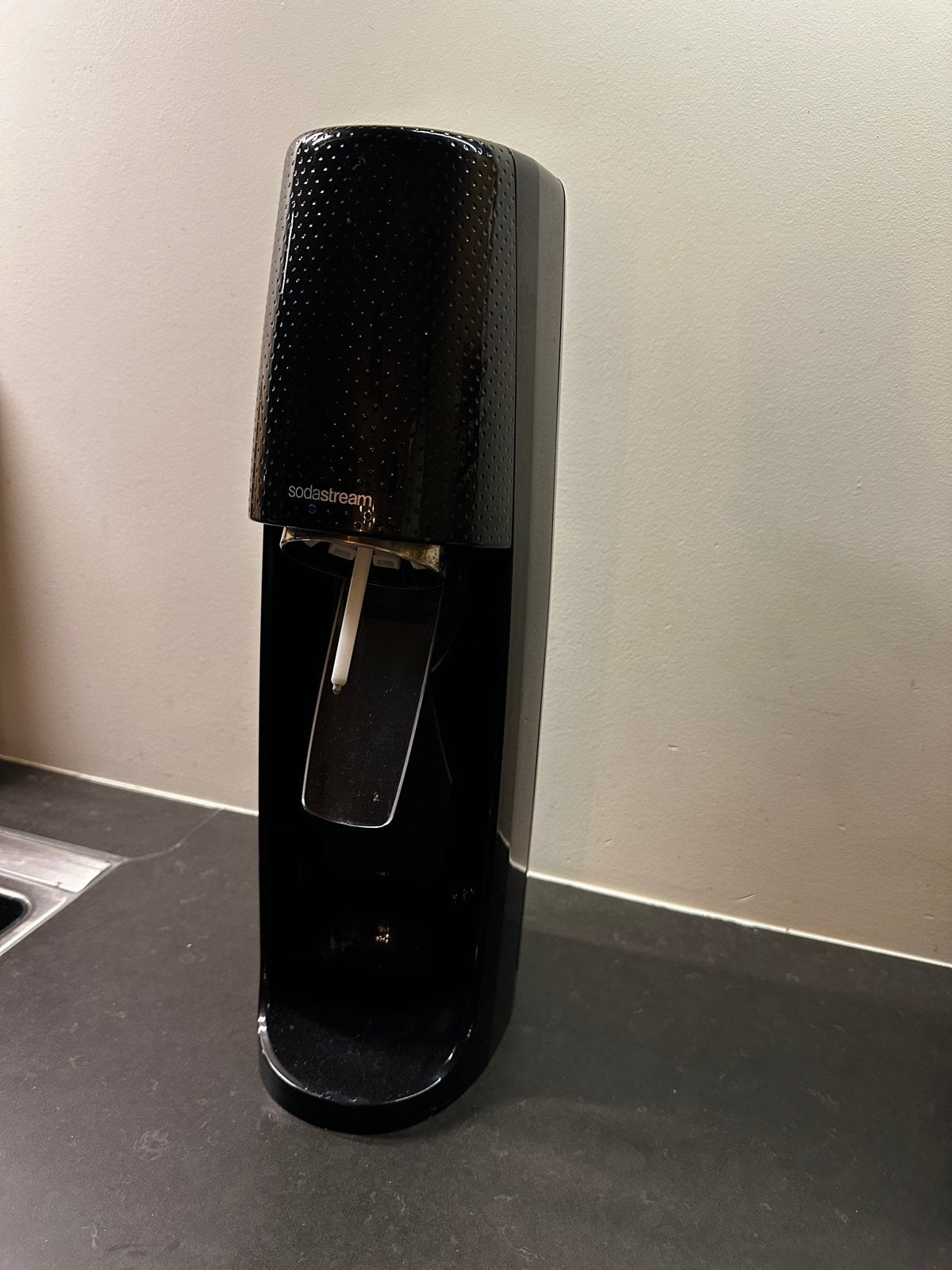 Sodastream bruiswatermaker - Zwart, Ophalen of Verzenden, Zo goed als nieuw