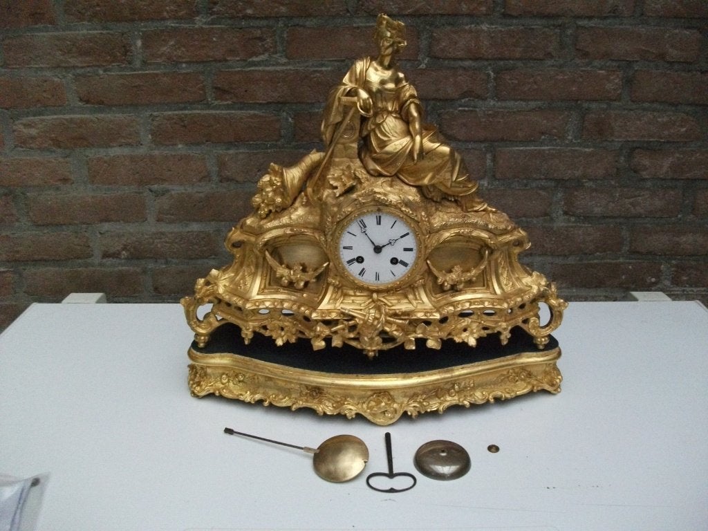 Antieke vuur vergulde Pendule uit 1833 ( een toppertje ), Ophalen of Verzenden
