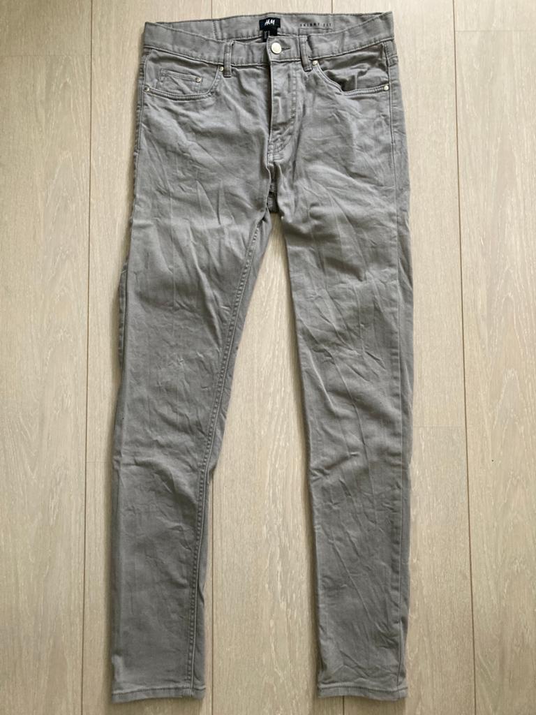 H&M herenbroek - maat 30, Ophalen of Verzenden, Zo goed als nieuw, Maat 46 (S) of kleiner, Grijs