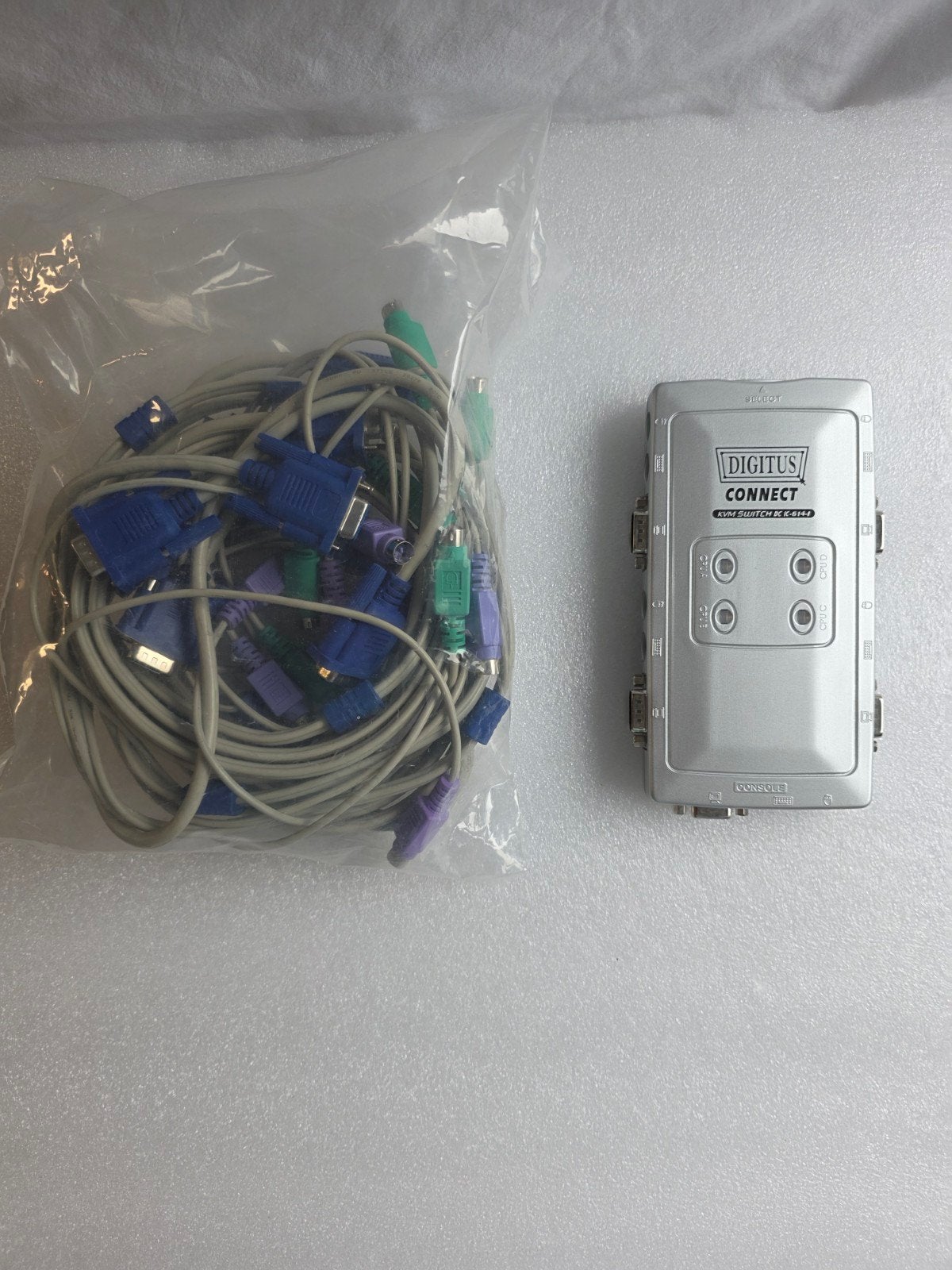 Schakelaar voor monitor/toetsenbord/muis, Ophalen of Verzenden, Gebruikt