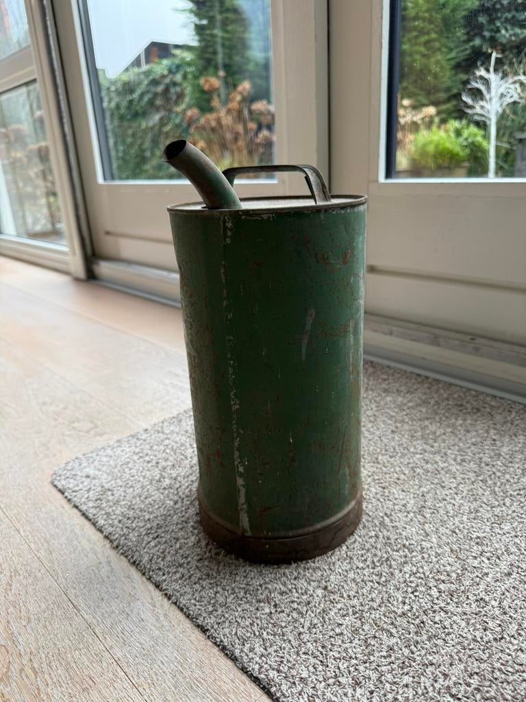 Antieke metalen petroleum of olie kan, Ophalen of Verzenden