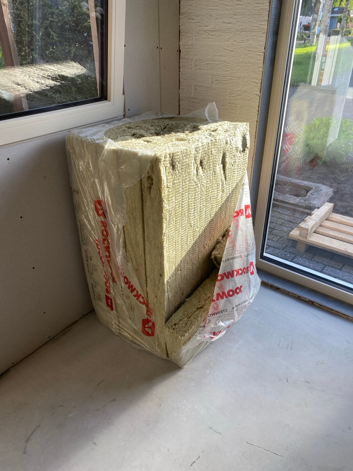 Rockwool steenwol isolatie 10 cm dik, 5 platen + reststuk, Ophalen, Nieuw, Steenwol, Minder dan 5 m²