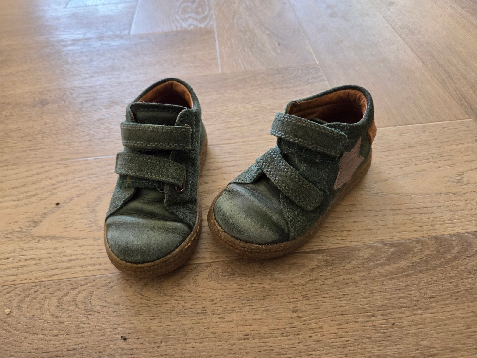 Naturino jongens schoenen maat 22 groen, Gebruikt, Schoenen, Ophalen of Verzenden, Naturino