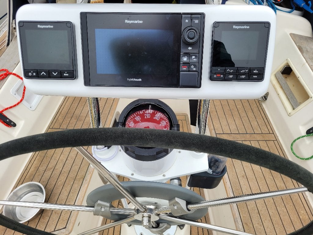 Bavaria 30 - Rijk uitgerust zeiljacht met 2 hutten- zeilboot, 19 pk, 9 m, Gebruikt, Binnenboordmotor