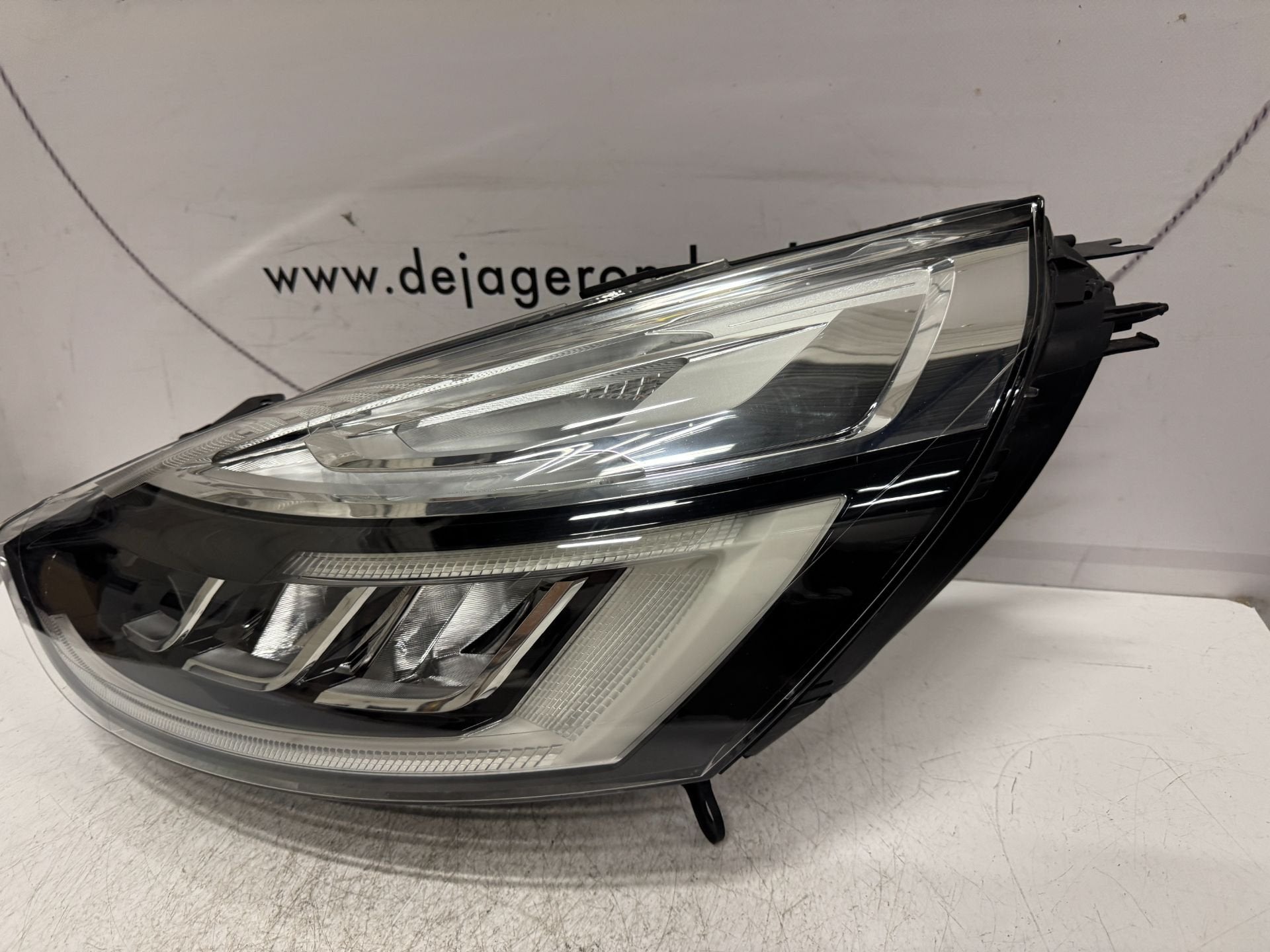 RENAULT CLIO IV KOPLAMP FACELIFT PURE LED VISION 260605046R, Renault Group, Gebruikt, Contact.group@renault.com, Renault