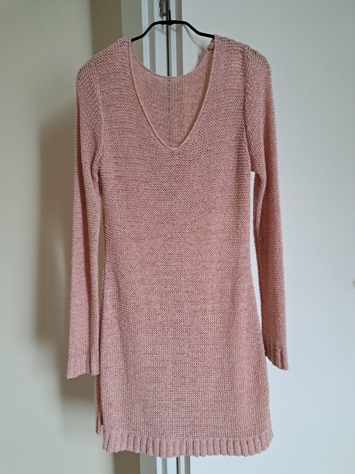"MUST HAVE"  roze grof gebreid/gehaakt jurkje. Maat  M, Kleding | Dames, Maat 38/40 (M), Verzenden, Zo goed als nieuw, Roze
