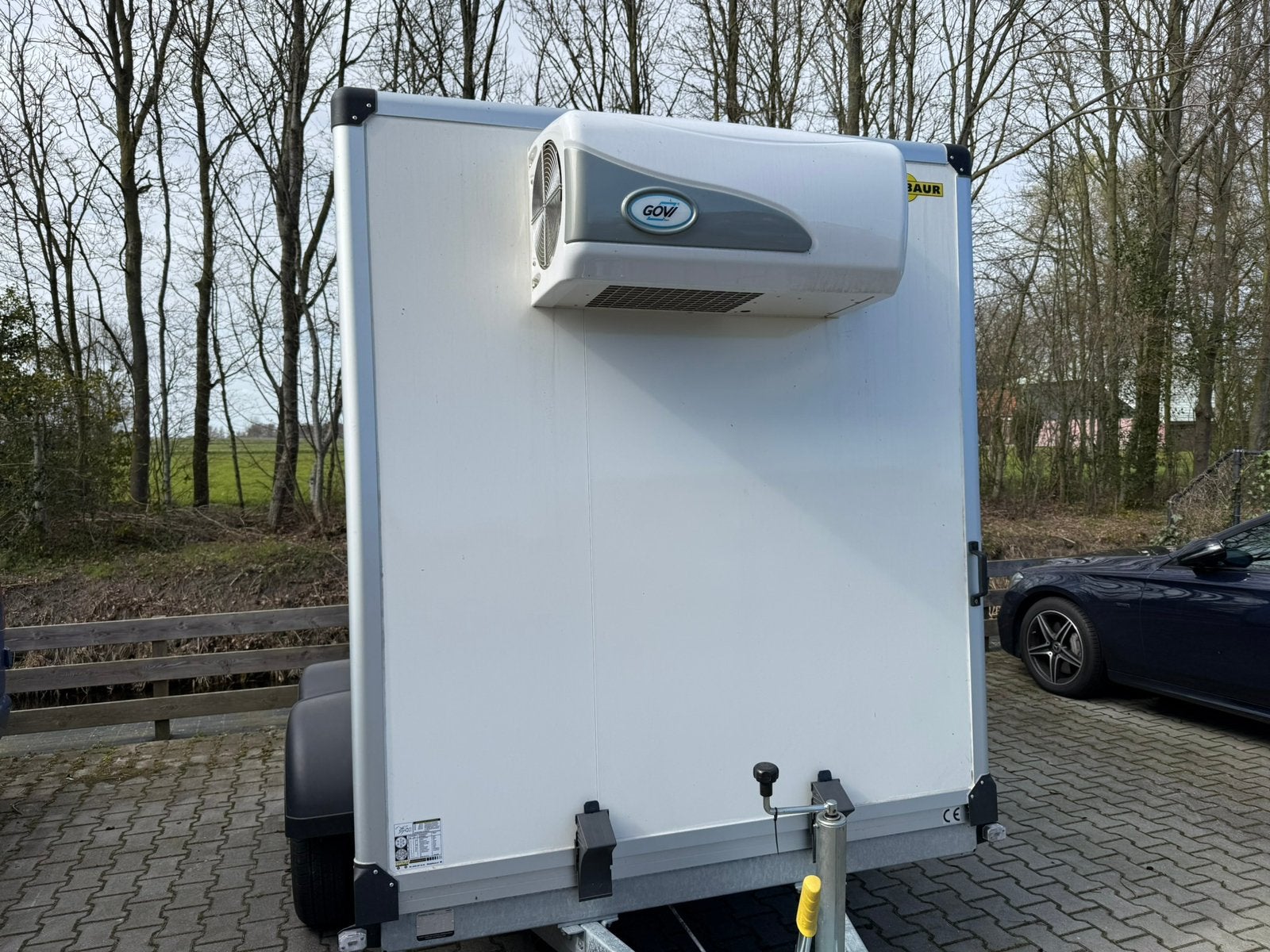 Koel aanhanger Humbaur, Ophalen, Zo goed als nieuw