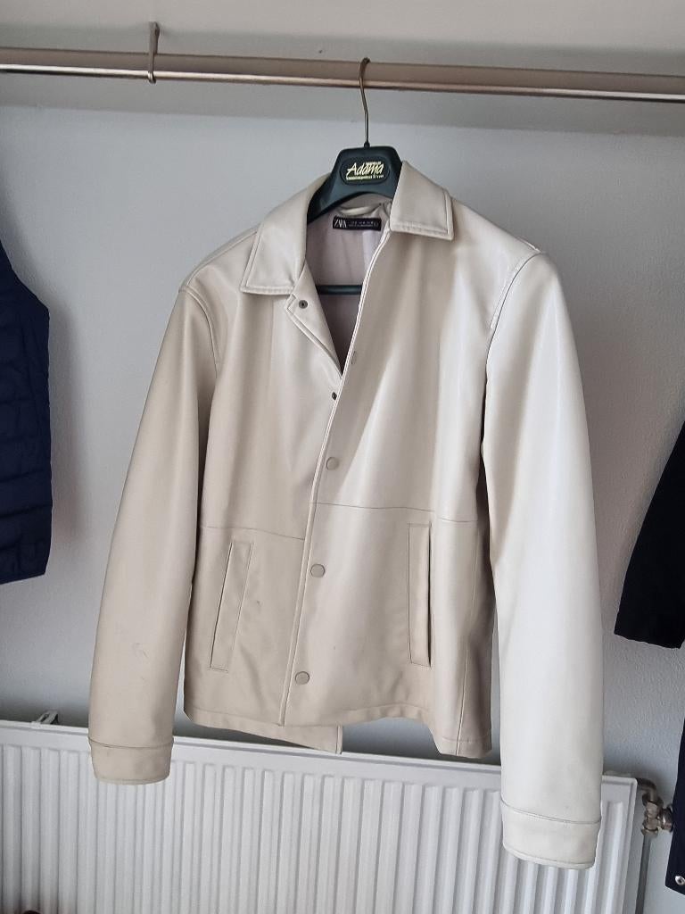 kort, ecru jasje lederlook, maat S, Kleding | Heren, Jassen | Zomer, Overige kleuren, Zara, Ophalen of Verzenden, Zo goed als nieuw
