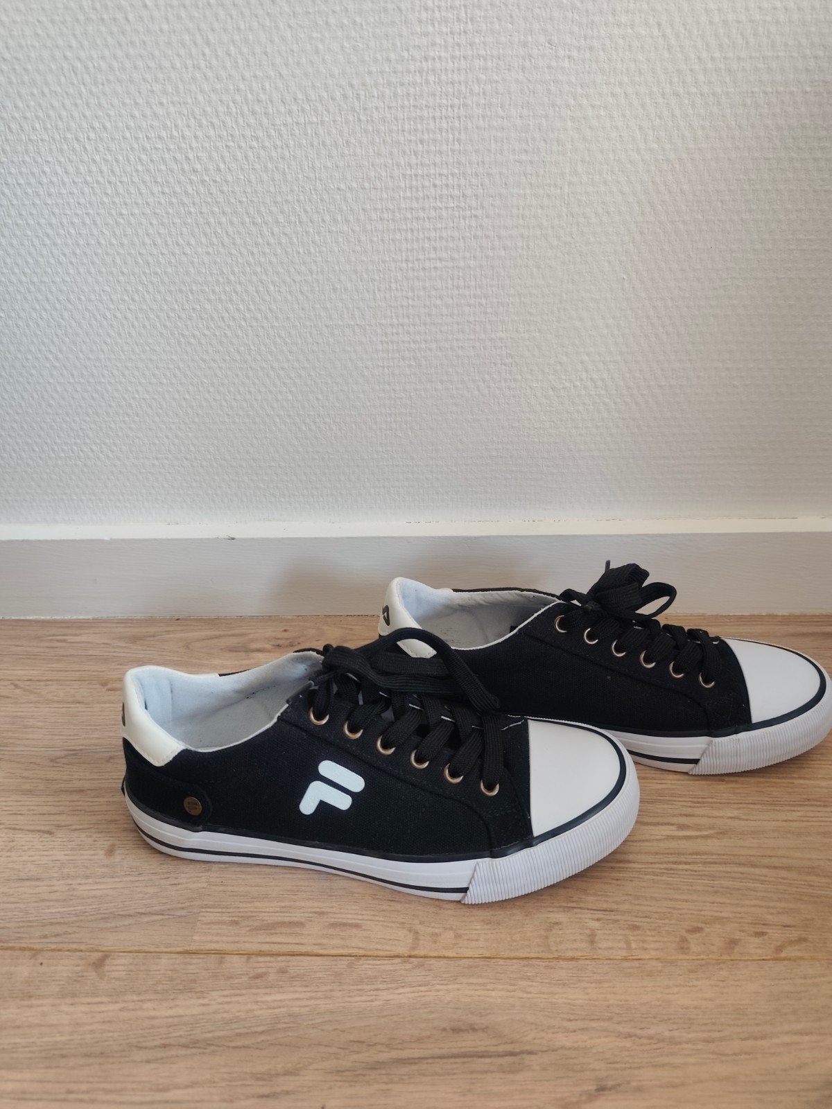 Fila canvas sneakers maat 38 zwart nieuw, Zwart, Nieuw, Ophalen of Verzenden, Sneakers of Gympen
