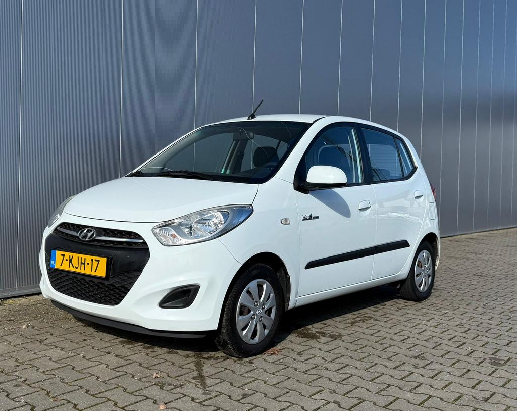 Hyundai i10 1.0 5DR 2013 Wit NAP * Airco nieuwe Apk zeer net, Auto's, Voorwielaandrijving, 31 €/maand, 400 kg, Wit