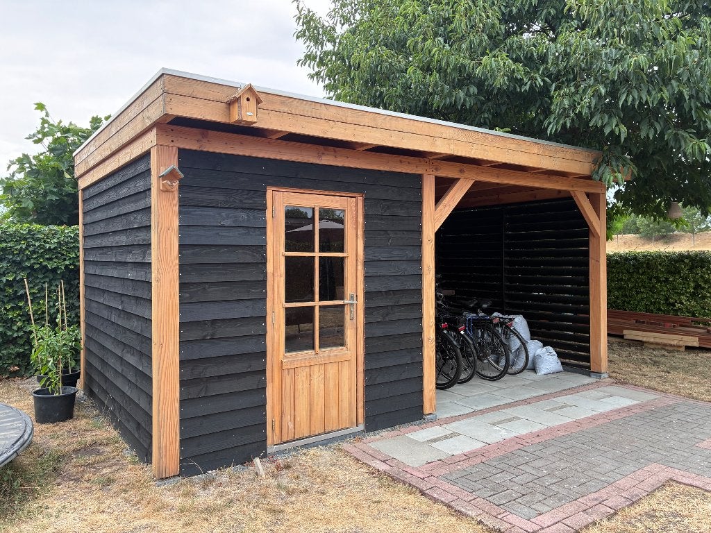 Houten schuur met overkapping - Zo goed als nieuw, Tuin en Terras, Tuinhuizen, Ophalen, 200 tot 400 cm, Blokhut, Zo goed als nieuw