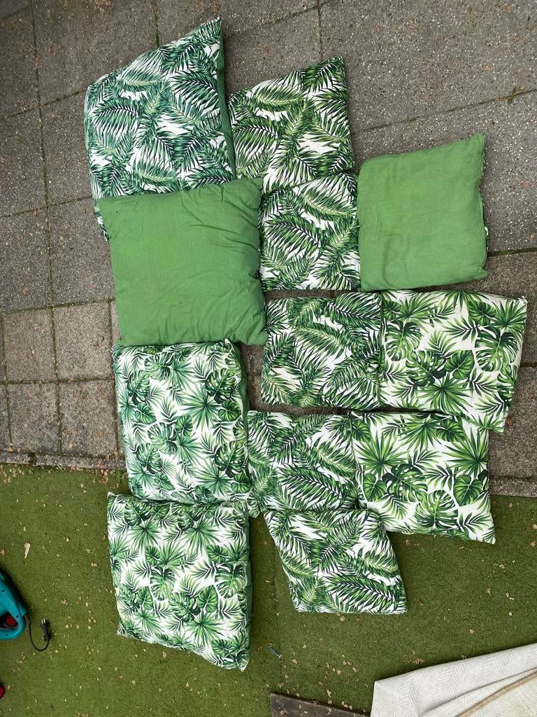 Kussens met tropische print en effen groene achterkant, Ophalen of Verzenden, Gebruikt
