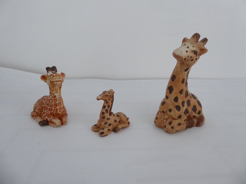 3 liggende giraffen (nr 9), Ophalen of Verzenden, Zo goed als nieuw, Wild dier, Beeldje of Figuurtje