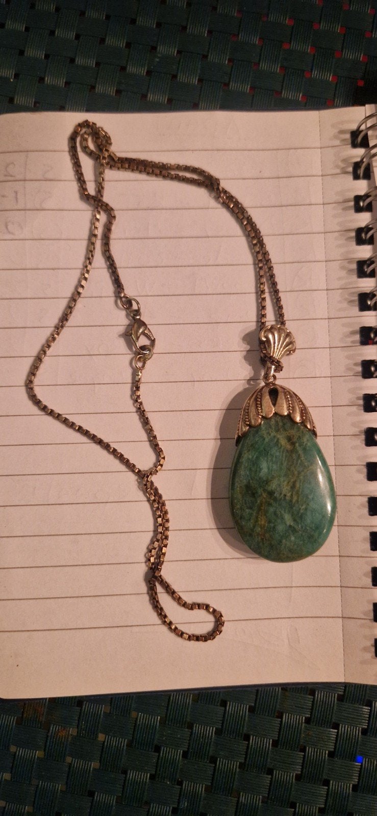 Vintage Indonesische Ketting met Groene Steen Hanger 1890, Sieraden, Tassen en Uiterlijk, Ophalen of Verzenden, Zilver, Ketting