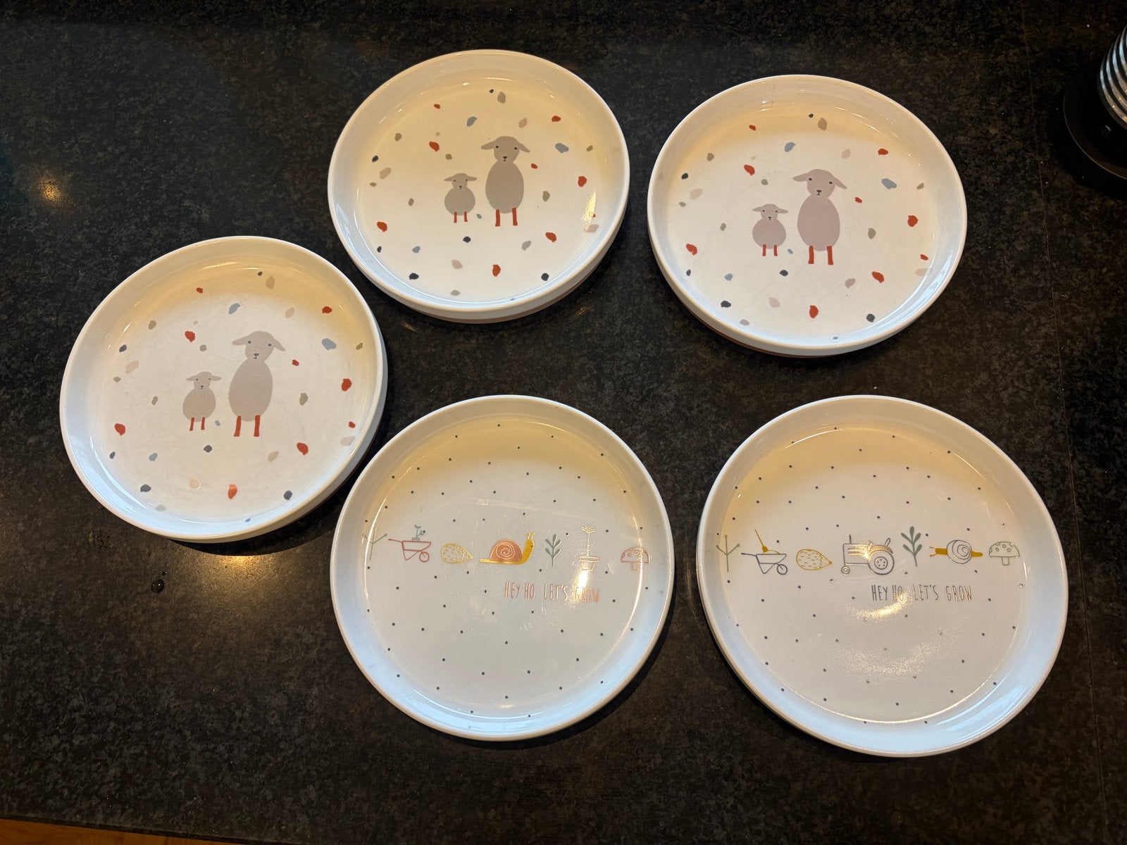 5x Lässig porseleinen borden - Kinderborden, Overige merken, Ophalen of Verzenden, Zo goed als nieuw, Bord(en)