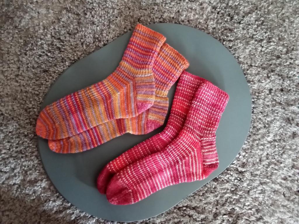 Mooie nieuwe handgebreide warme sokken, maat 39/40  (2 paar), Sokken en Kniesokken, Overige kleuren, Nieuw, Ophalen of Verzenden