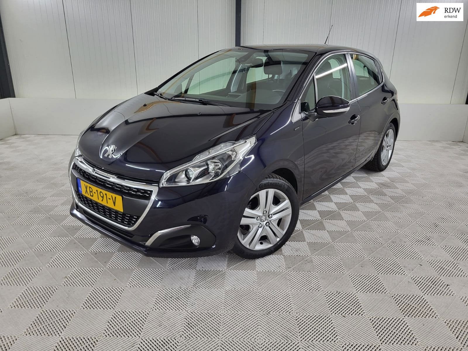 Peugeot 208 1.2 PureTech Signature, Carplay, Parkeersensoren, Auto's, 83 pk, Stof, Euro 6, 1199 cc