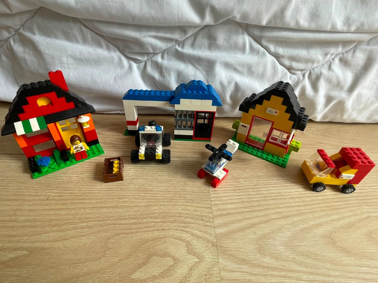 LEGO 6194 set eigen stad auto helikopter minifiguren, Kinderen en Baby's, Speelgoed | Duplo en Lego, Ophalen of Verzenden, Zo goed als nieuw