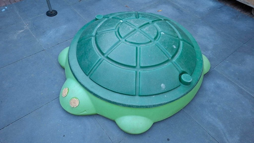 Zandbak, schildpad, gratis af te halen, Ophalen, Gebruikt