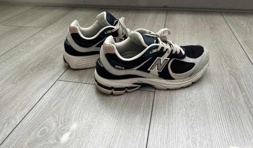 New Balance 2002R - Zo goed als nieuw - Maat 41,5, Kleding | Heren, Schoenen, Ophalen, Zo goed als nieuw, Zwart