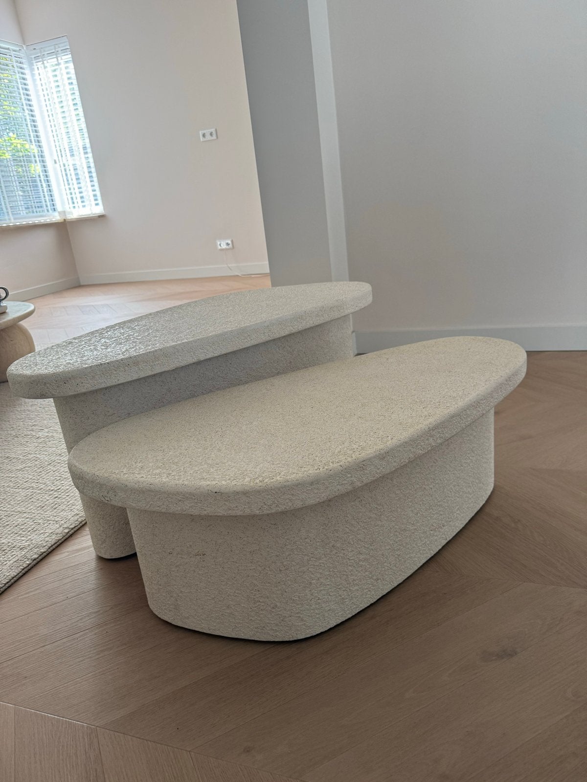 Set van 2 organische salontafels - zandkleurig, Ophalen of Verzenden, Zo goed als nieuw, 75 cm of meer, Ovaal