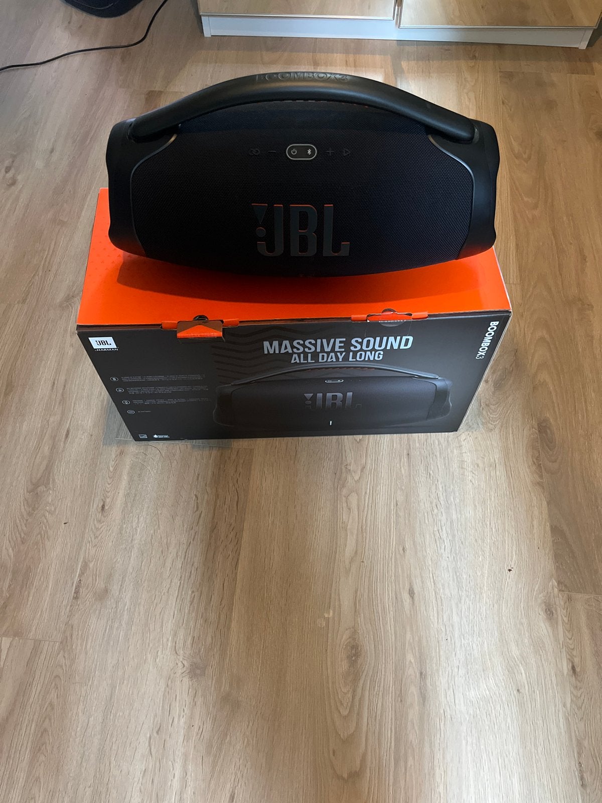 Foto 2 van JBL Boombox 3 te koop of te ruil