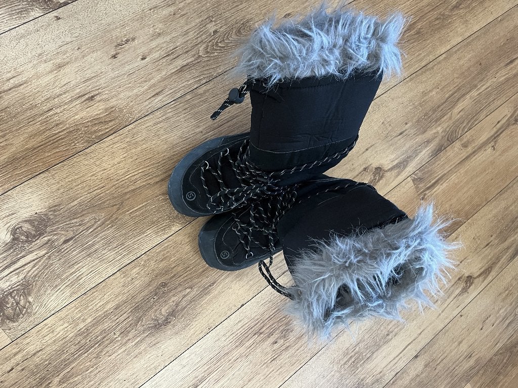 Snowboots maat 41/42, Zwart, Snowboots, Ophalen of Verzenden, Gedragen