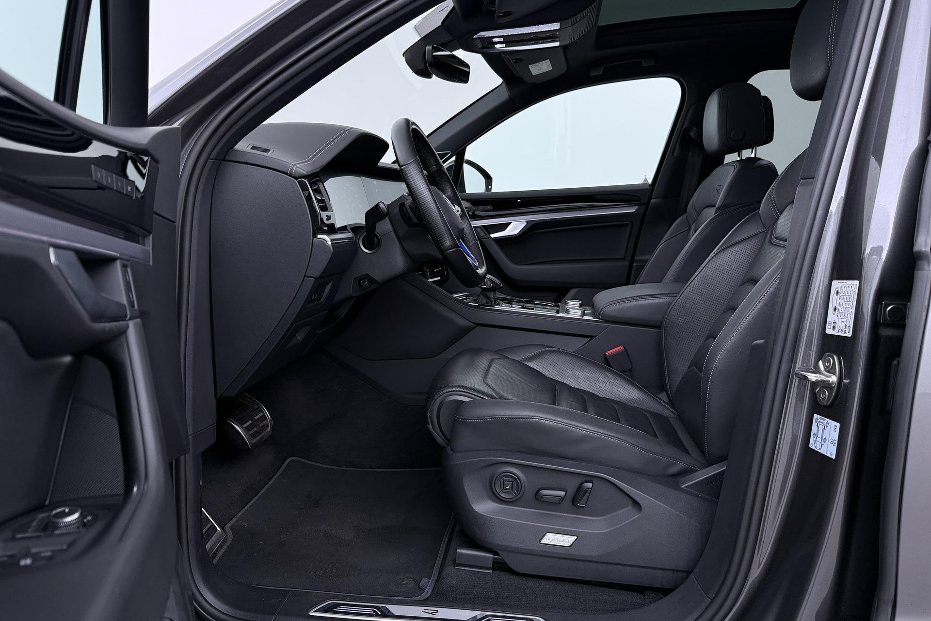 Volkswagen Touareg 3.0 TSi eHybrid 4MOTION R | Luchtvering |, Automaat, Gebruikt, 2995 cc, 462 pk
