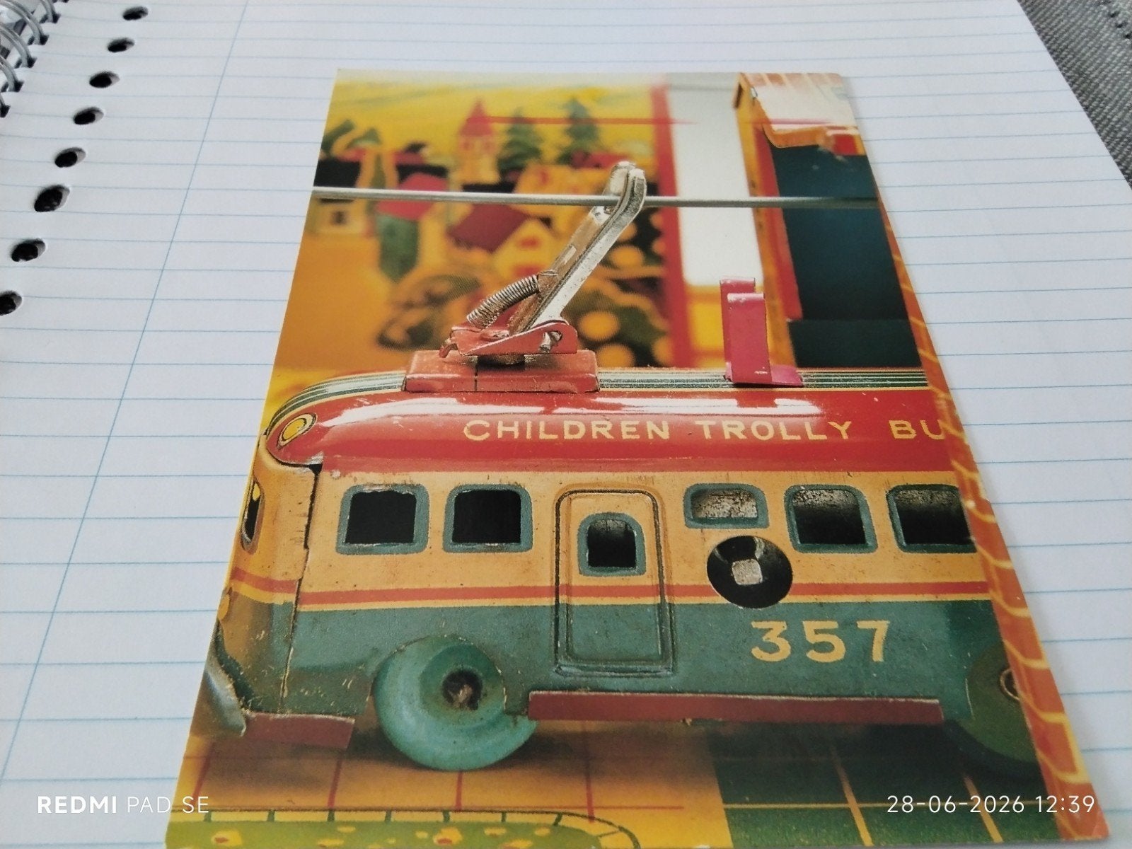 Ansichtkaart blikken speelgoed 'Children Trolly Bus', Verzamelen, Ophalen of Verzenden, 1940 tot 1960, Ongelopen