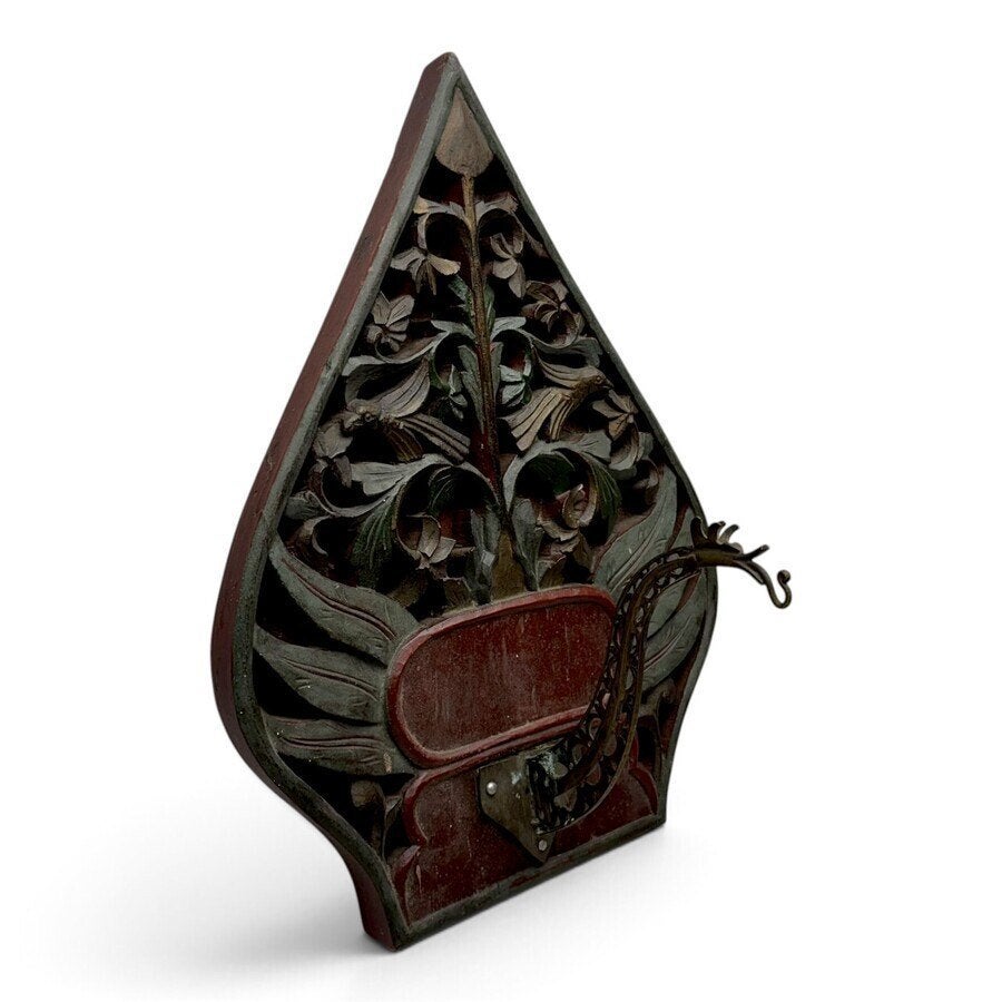 Houten polychroom sierschild met haak, Antiek en Kunst, Overige onderwerpen, Houtsnijwerk, Ophalen of Verzenden, 20 - 50 cm