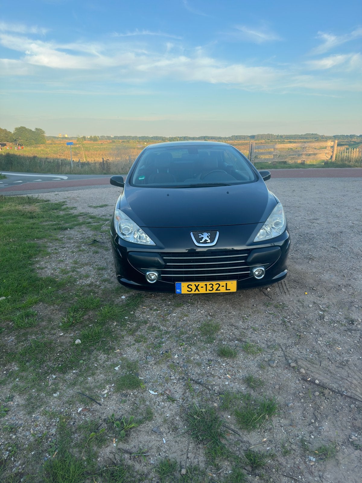 Peugeot 307cc 2006 Zwart, Auto's, Voorwielaandrijving, Zwart, Cabriolet, 4 stoelen