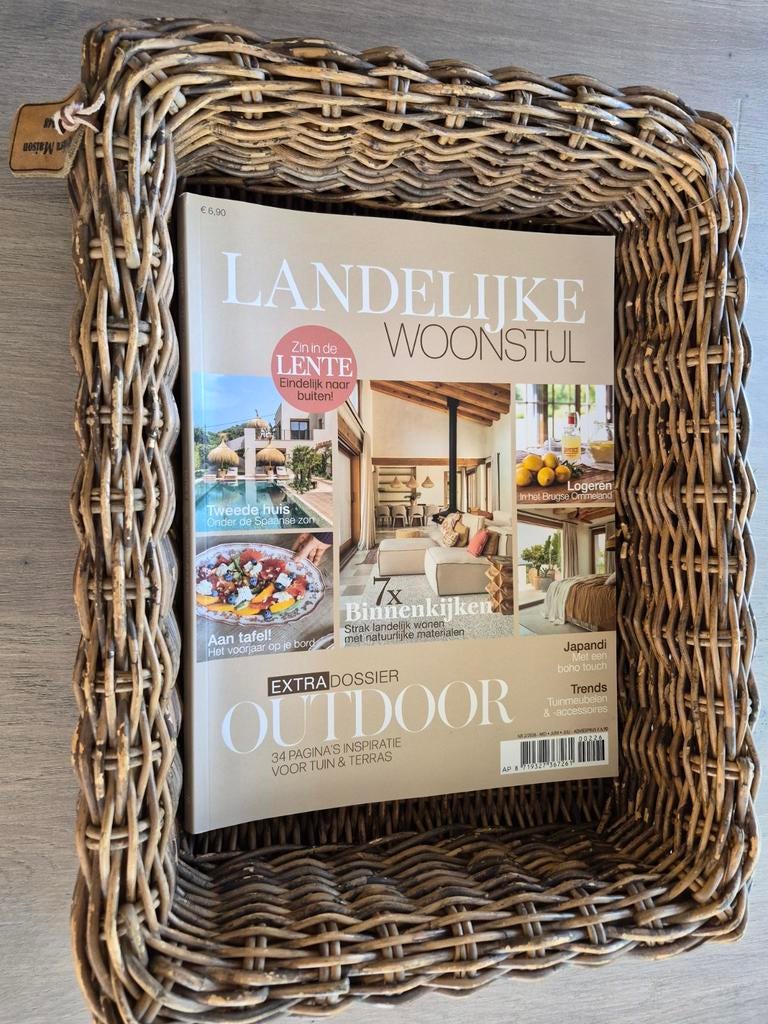 Riviera Maison Ratan lectuurmand., Huis en Inrichting, Woonaccessoires | Krantenbakken en Lectuurbakken, Ophalen of Verzenden
