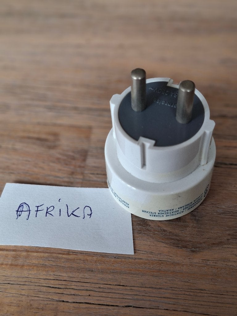 reisstekker voor Afrika/ Azie. Als nieuw, Ophalen of Verzenden, Zo goed als nieuw, Stekker