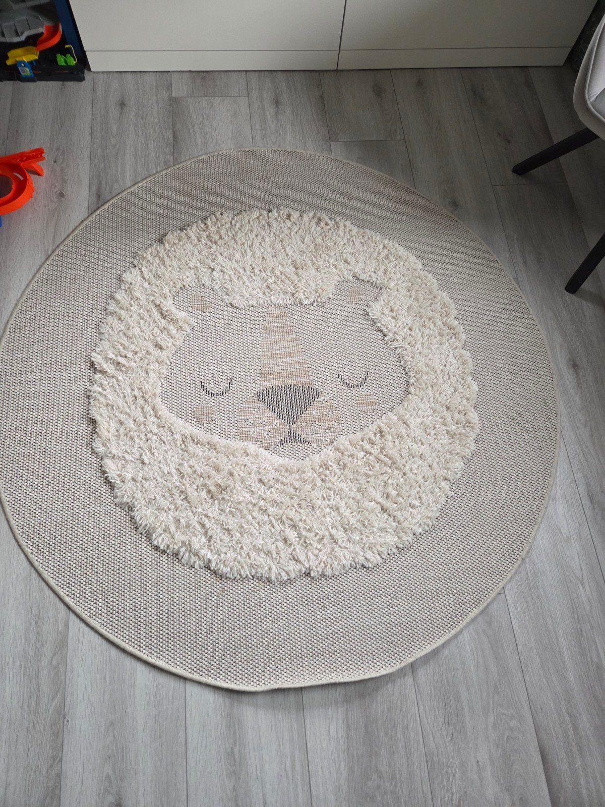 Mooi rond kleed met leeuwenkop - zo goed als nieuw, Ophalen, Crème, Kinderkamer, speels, modern, Rond